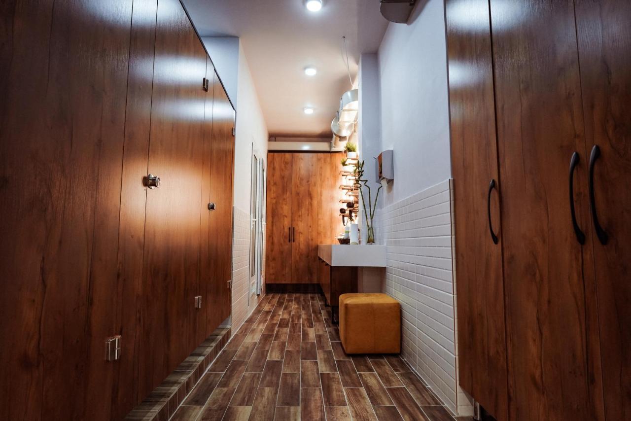 Aiva Hostel Bisjkek Buitenkant foto